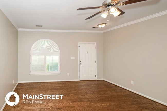 Photo - 105 Lenox Dr