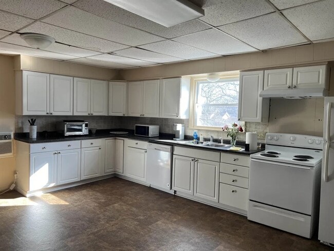 Photo - 949 Wisconsin Ave Apartments Unit 949 Wisconsin Ave  2