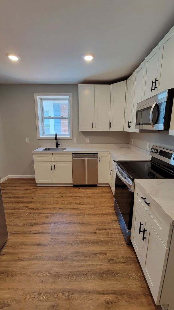 Photo - 321 W 7th St Unit #B