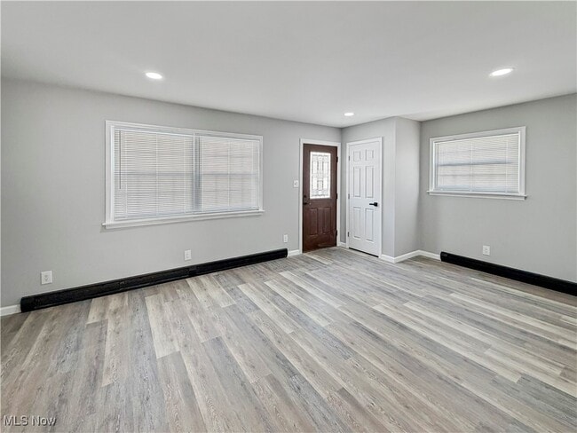 Photo - 54 Juanita St