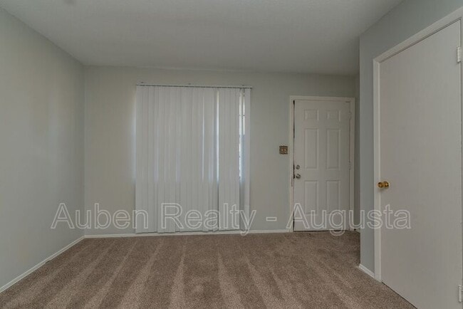 Photo - 1514 Bleakley St