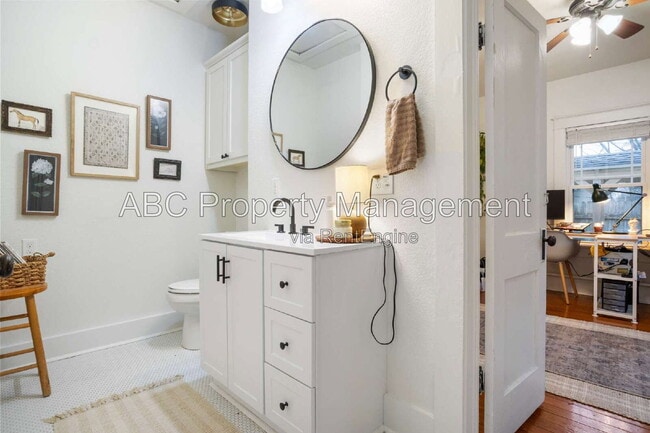 Photo - 401 W Price Ave