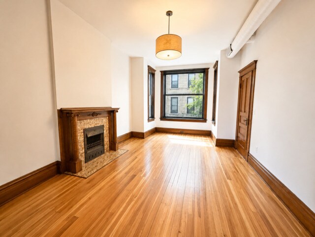 2528 W Iowa St