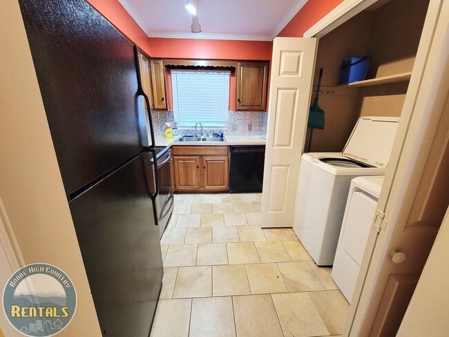 Photo - Charming 2BR/1.5BA Townhome Near the Greenway!