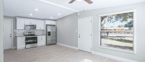 Photo - 1325 Windsor Way