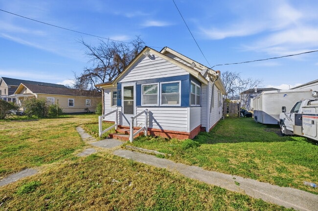 Photo - GORGEOUSLY REMODELED 2 BED HOUSE FOR RENT IN HAMPTON!