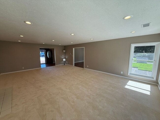 Photo - 4135 Rivercrest Dr N