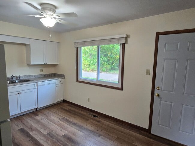 Photo - Updated 2 Bedroom Duplex
