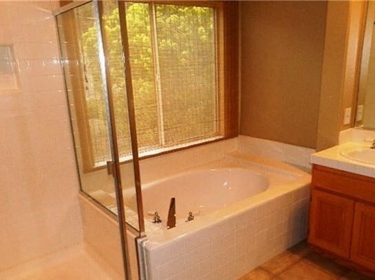 Photo - BEAUTIFUL MOUNTAIN VIEW 4BED/3BATH PLUS DE...