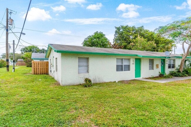 Photo - 4907 Gulfstream Rd