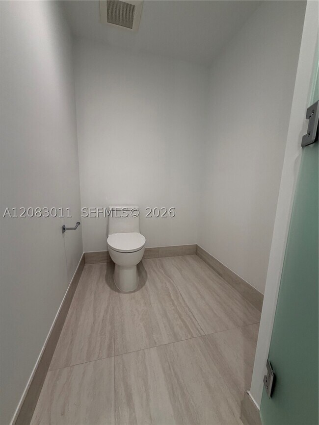 Photo - 2411 Laguna Cir Unit 307