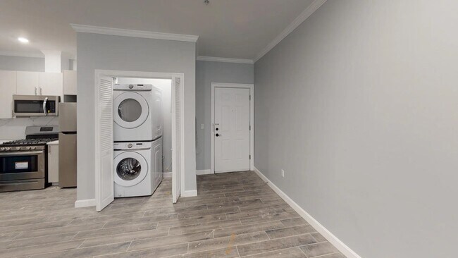 Photo - 680 Grand St Unit 313