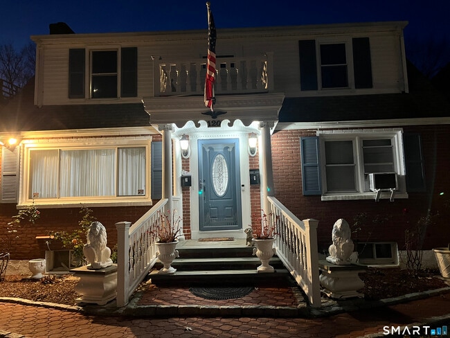 Building Photo - 120 Lexington Ave