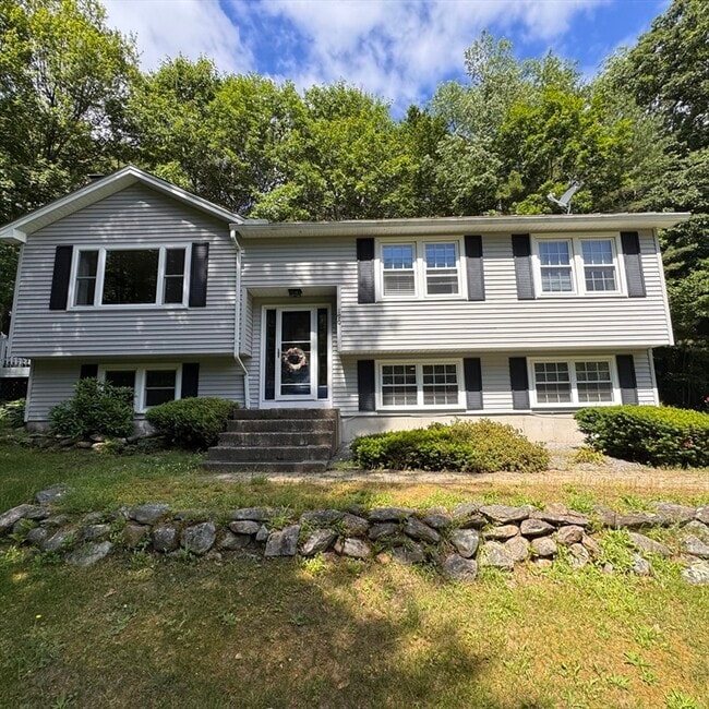 Building Photo - 190 Pillsbury Rd