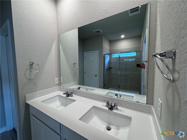 Building Photo - 1280 Ella Xing Rental