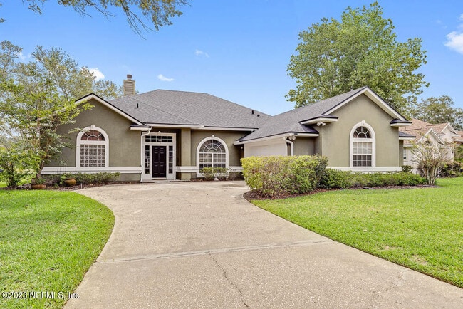 Photo - 332 Maplewood Dr