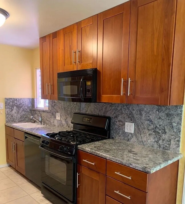 Photo - 412 Rosemont Dr