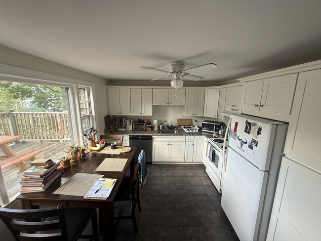 Photo - 50 Vinal Ave Unit 2
