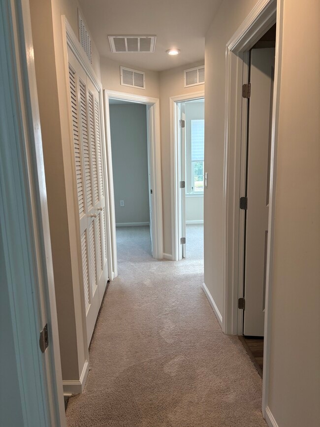 Photo - 6621 Pathfinder Way