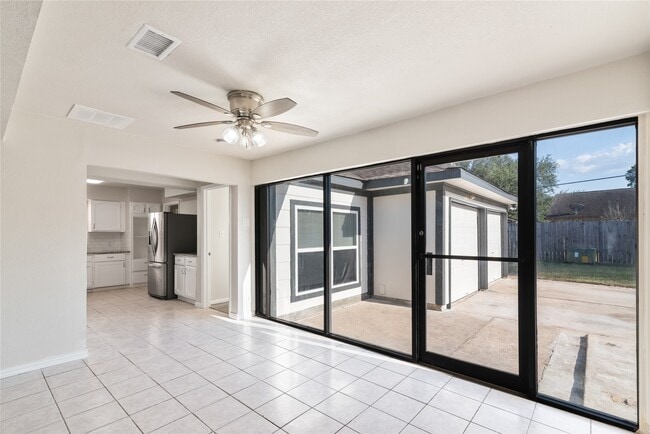 Photo - 22115 Fincastle Dr