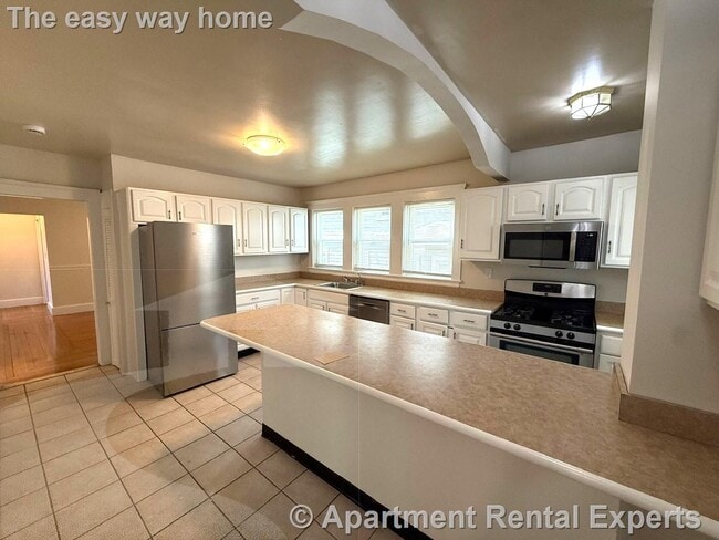 Photo - 441 Broadway Unit #1