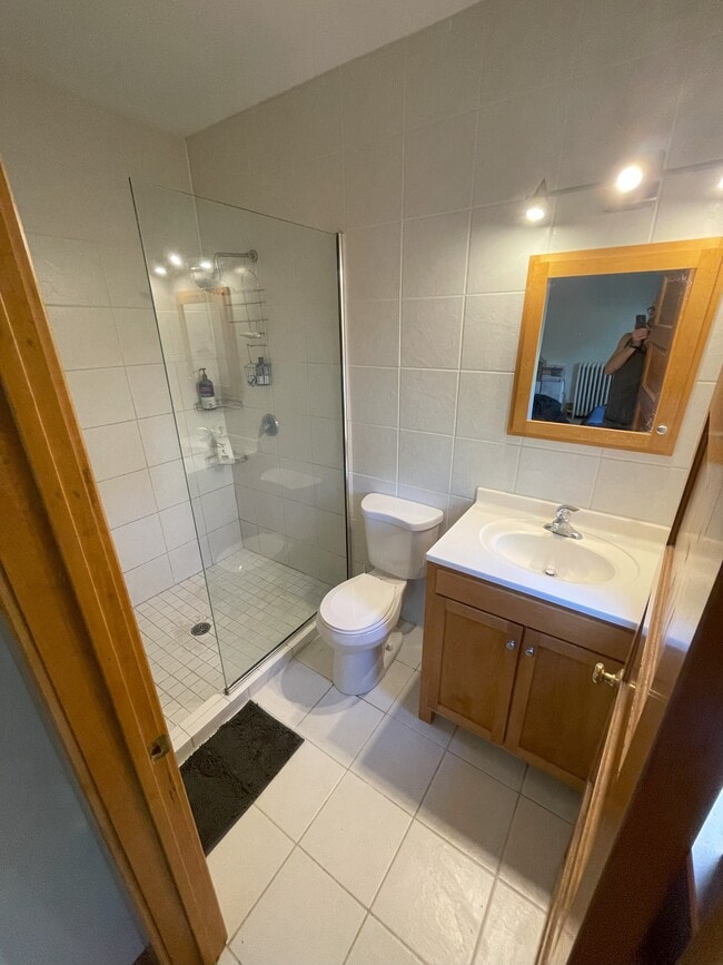 Photo - 2312 Bryant Ave S Apartamentos