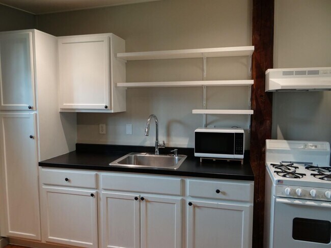 Photo - 25 School, 25