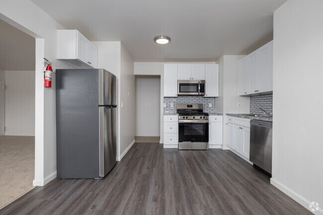 2BR, 1BA - 850SF - Kitchen