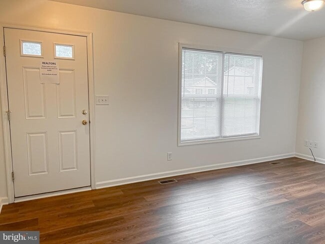 Building Photo - 104 Basin Dr Rental