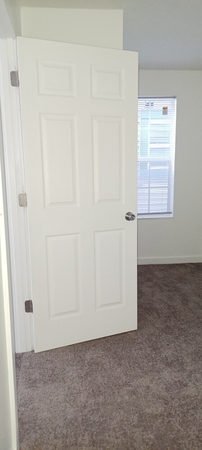 Photo - 817 N 8th St Apartment Unit 2