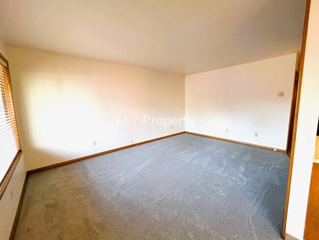 Photo - 3415 SW 11th Ave Unit 7