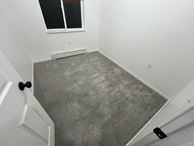 Small 3rd bedroom - 1794 S Mack Dr Unit #1