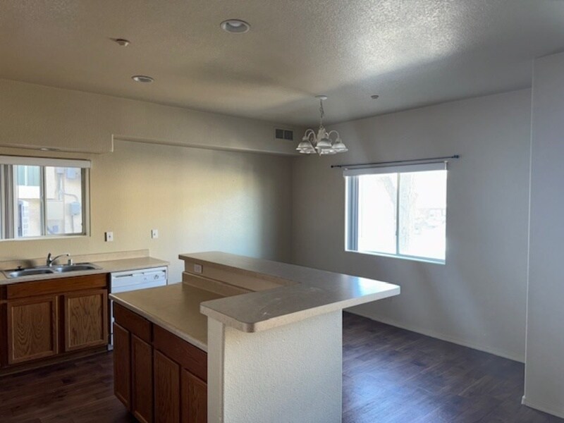 Photo - 1765 Central Ave