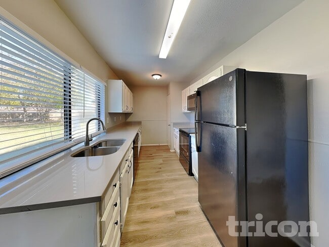 Photo - 5001 Oregon Ct