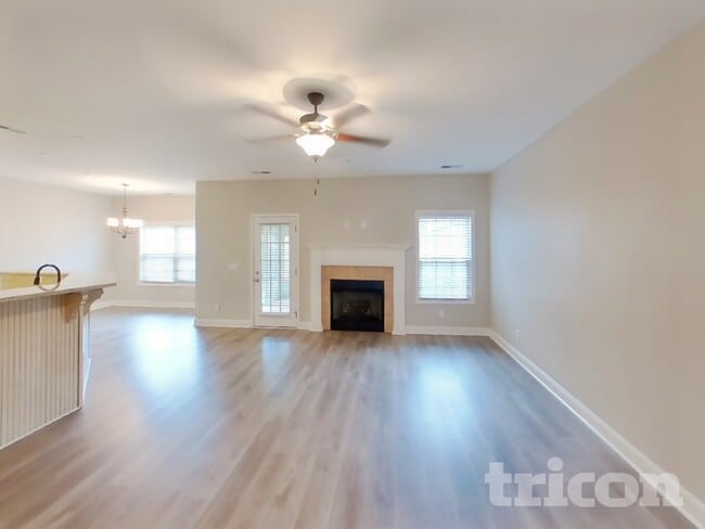 Photo - 1008 Azalea Ct