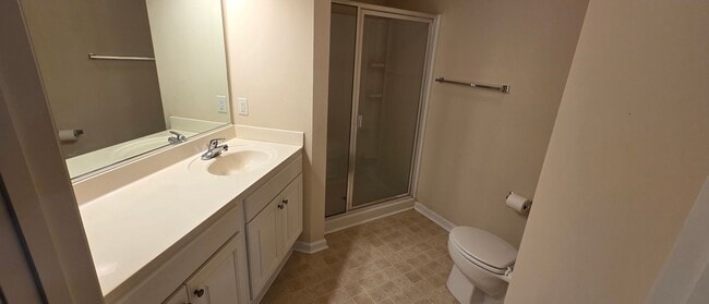 Photo - 130 Shallowford Reserve Dr Unidad Shallowford Reserve  #303