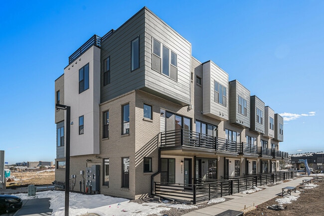 Photo - 2663 Nicholas Wy