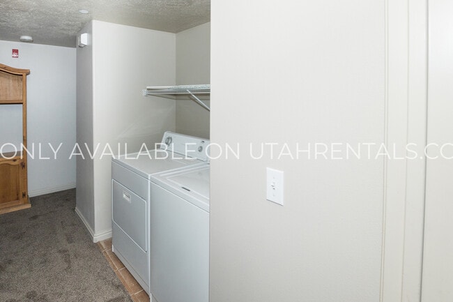 Photo - 837 E 620 N St