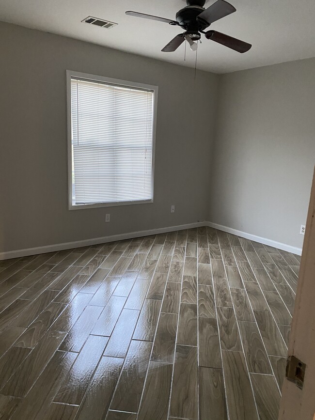 Photo - 5091 Farm Valley Dr NE