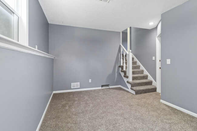 Photo - 516 E 97 Terrace Townhome