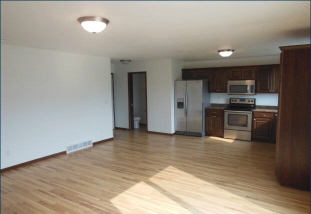 Brookstone Townhomes - Brookstone Townhomes