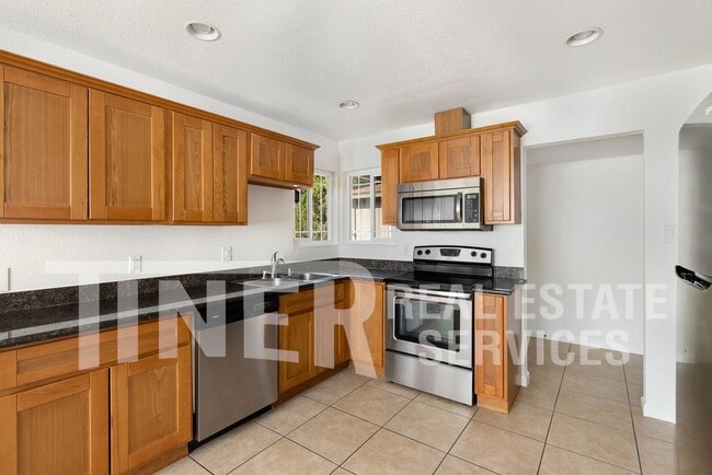 2800 Sarina Ct