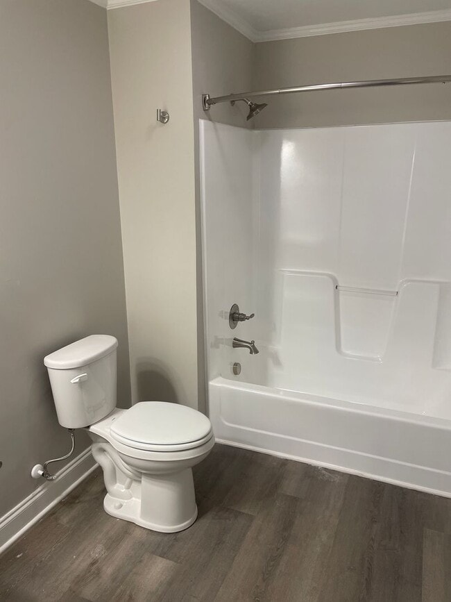 Photo - 417 E Twenty-Seventh St