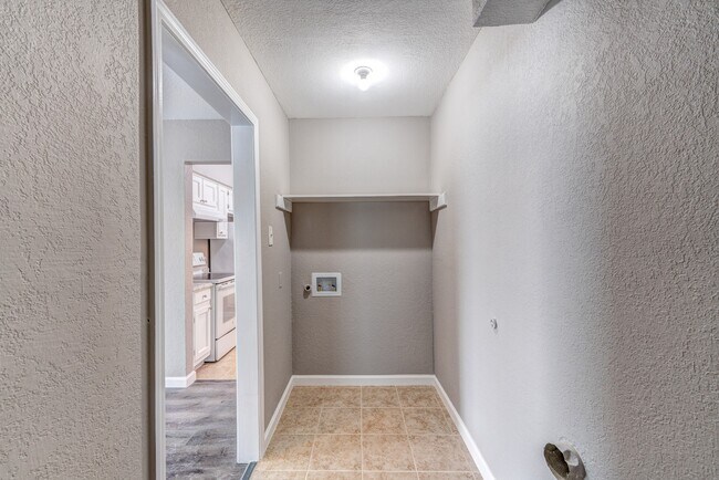 523 Spring Dr Unit 4