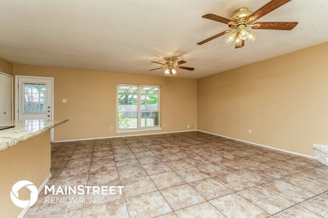 Photo - 7106 Flameleaf Pl