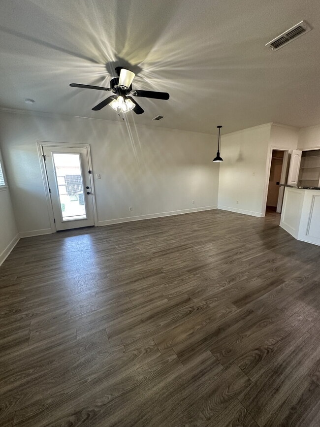 Photo - Beautifully Maintained Duplex - Lease Only Unit A