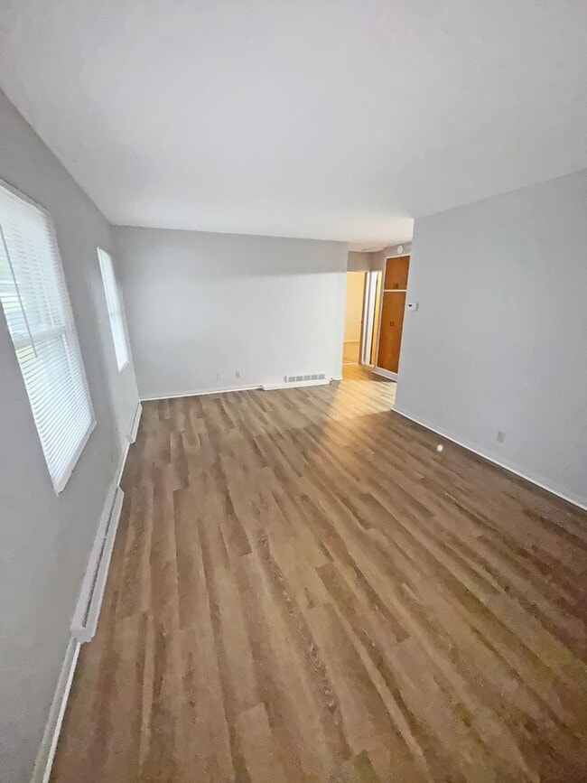 Photo - 2715 S Burdick St