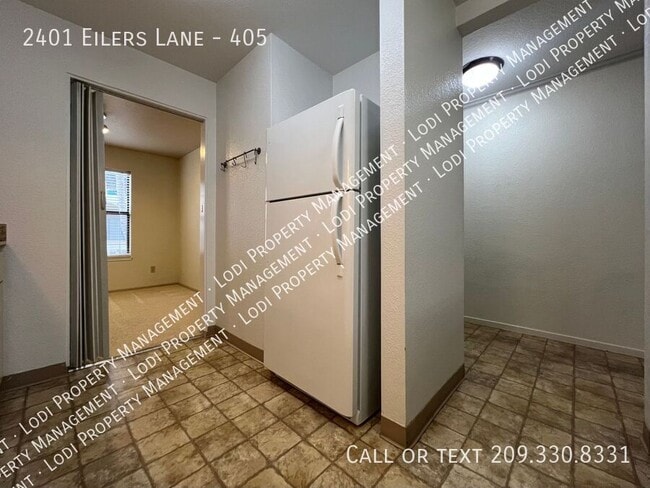 Photo - 2401 Eilers Ln