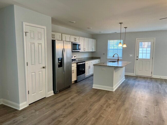 Photo - 609 37th Ave N