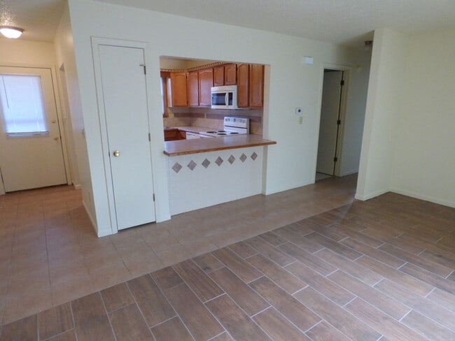 Photo - 6102 Guild Dr Unit 6102 Guild Dr